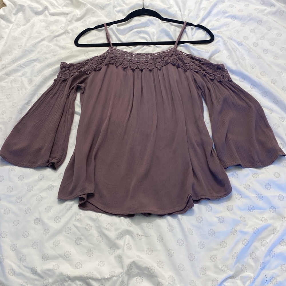 NWOT Xhilaration Lavender Cold Shoulder Lace Trim/ Bell sleeves Blouse